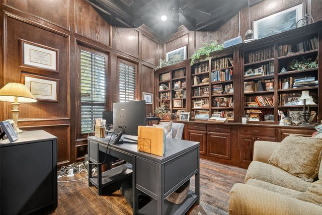 6428 Lavendale Avenue, Dallas, TX 75230