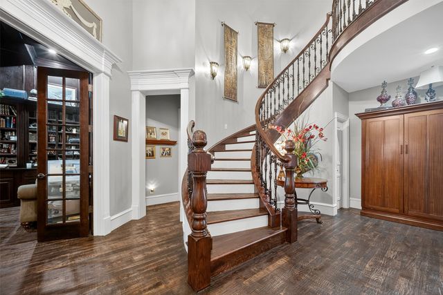 6428 Lavendale Avenue, Dallas, TX 75230