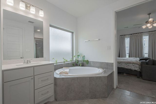 1855 Cowbird Ave, New Braunfels, TX 78132
