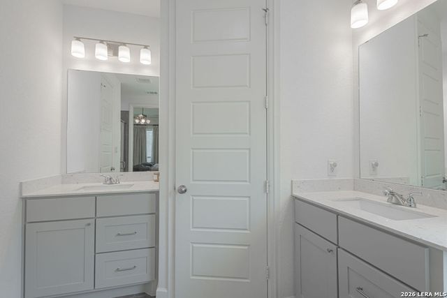 1855 Cowbird Ave, New Braunfels, TX 78132