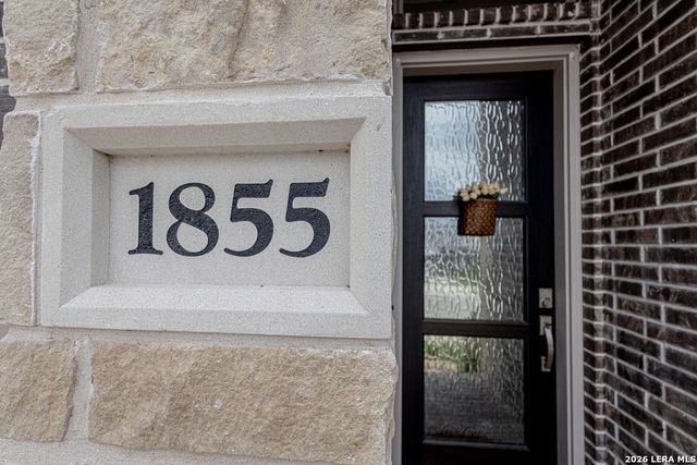 1855 Cowbird Ave, New Braunfels, TX 78132