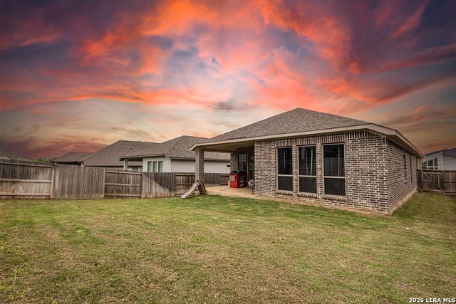 1855 Cowbird Ave, New Braunfels, TX 78132