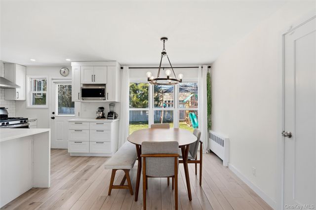 25 Leonard Road, Syosset, NY 11791