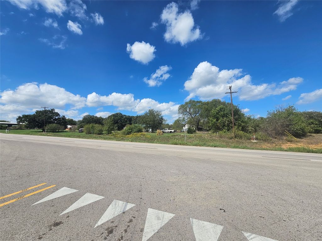 4337 E Highway 67, Keene, TX 76009 — exterior