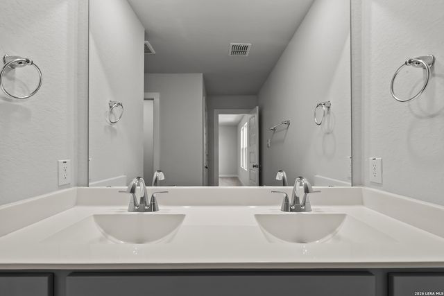 9883 Chavaneaux Lndg, San Antonio, TX 78214