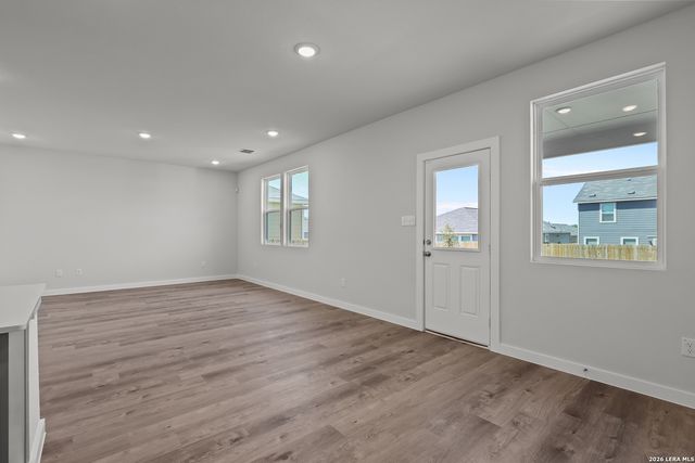 9883 Chavaneaux Lndg, San Antonio, TX 78214