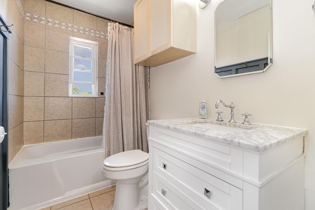 138 Roger Lane, Florence, KY 41042