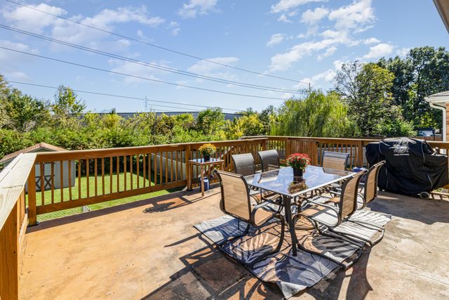 138 Roger Lane, Florence, KY 41042