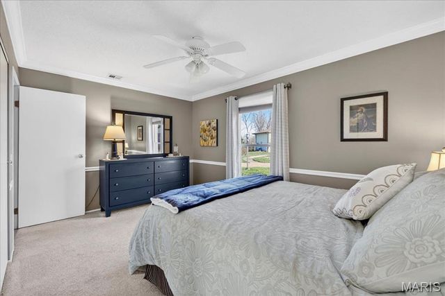 4988 Sefton Drive, St Louis, MO 63128