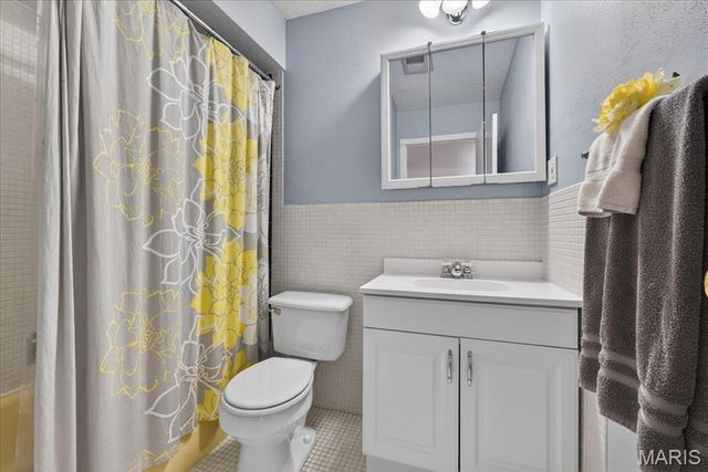 4988 Sefton Drive, St Louis, MO 63128