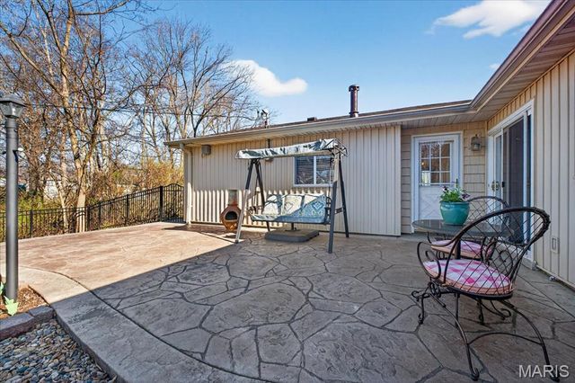 4988 Sefton Drive, St Louis, MO 63128