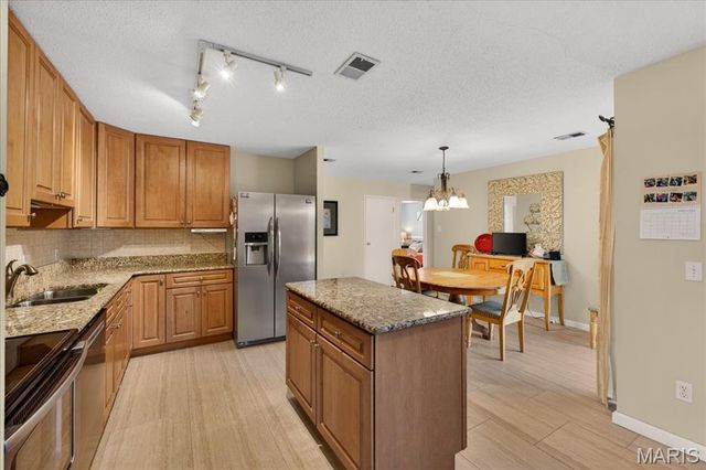 4988 Sefton Drive, St Louis, MO 63128