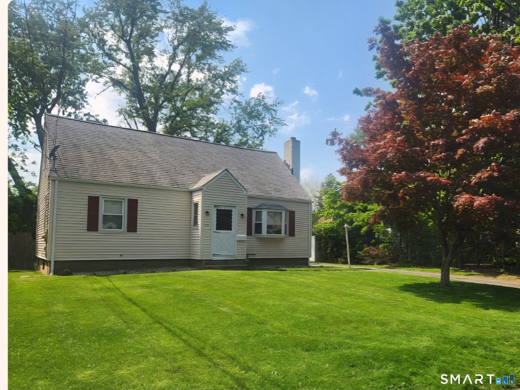 25 Madsen Road, West Hartford, CT 06110