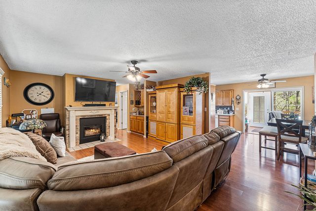 61 Walney Drive, Bella Vista, AR 72715