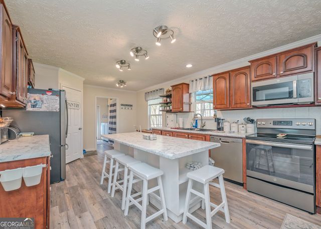 272 Lakeside Trail, Martin, GA 30557