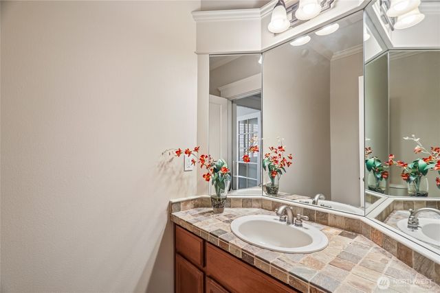 11815 157th Avenue NE, Redmond, WA 98052