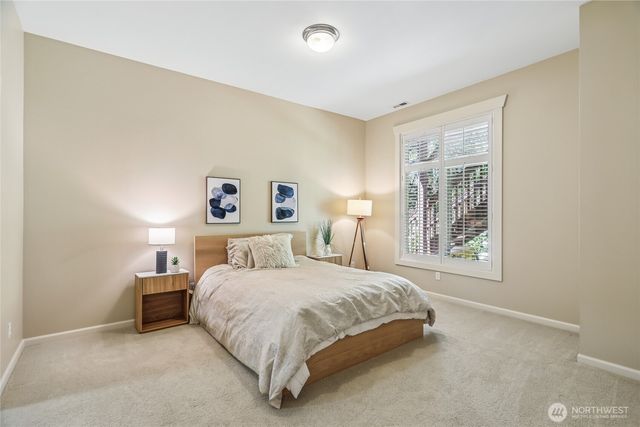 11815 157th Avenue NE, Redmond, WA 98052