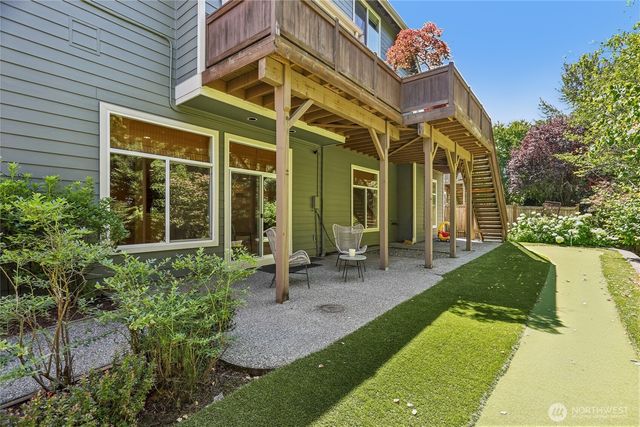 11815 157th Avenue NE, Redmond, WA 98052