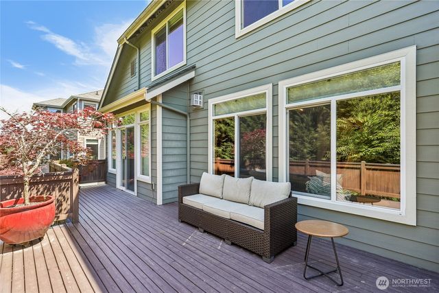 11815 157th Avenue NE, Redmond, WA 98052