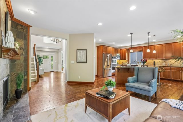 11815 157th Avenue NE, Redmond, WA 98052