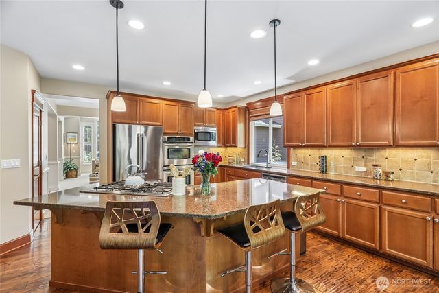 11815 157th Avenue NE, Redmond, WA 98052