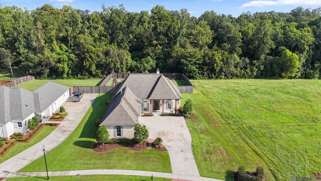 36392 Westin Ridge Dr, Geismar, LA 70734