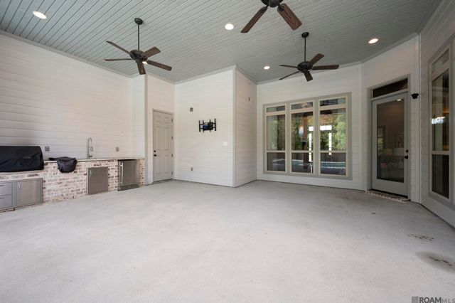 36392 Westin Ridge Dr, Geismar, LA 70734