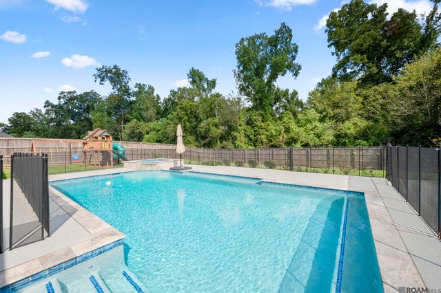 36392 Westin Ridge Dr, Geismar, LA 70734