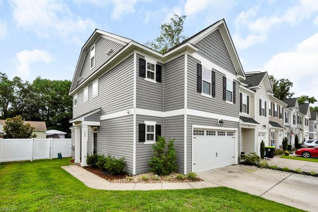 668 Revival LN, Virginia Beach, VA 23462