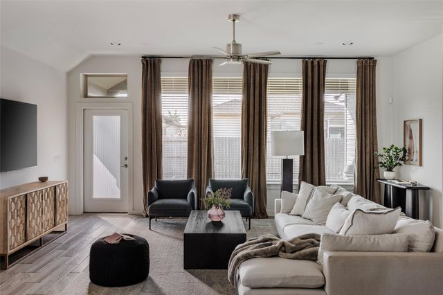 8013 Bestride BND, Austin, TX 78744