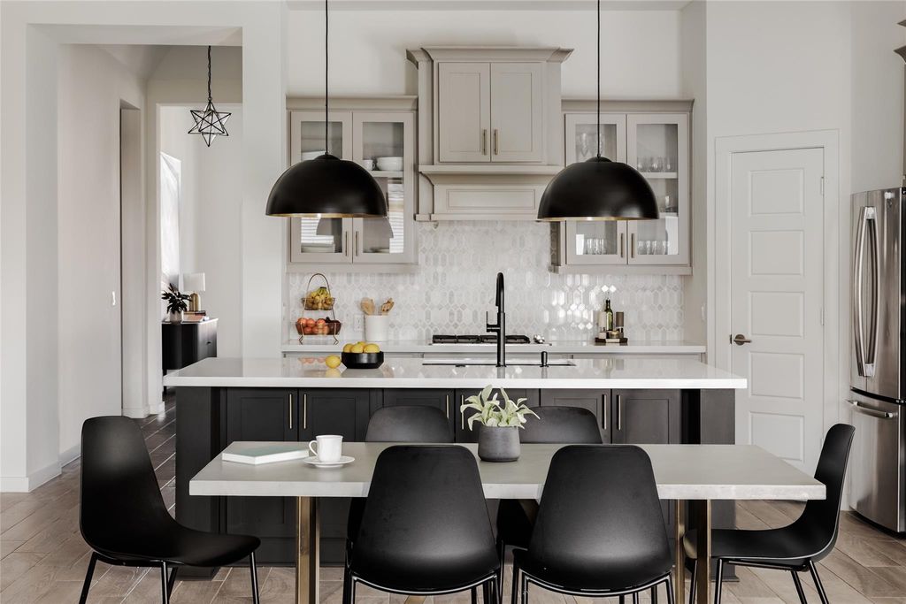 8013 Bestride BND, Austin, TX 78744