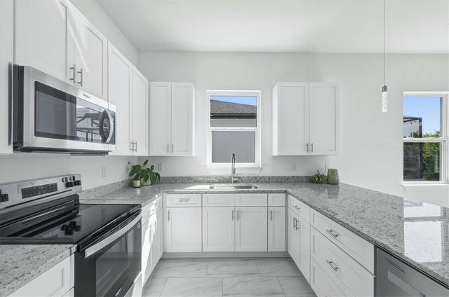 187 SESAME ROAD E, Rotonda West, FL 33947