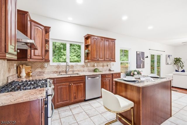 9 Stirrup Way 9, Franklin Twp., NJ 08540
