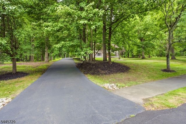 9 Stirrup Way 9, Franklin Twp., NJ 08540