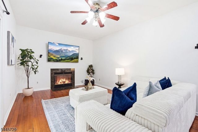 9 Stirrup Way 9, Franklin Twp., NJ 08540