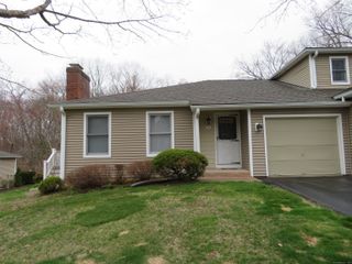 70 Brookside Village 70, Enfield, CT 06082