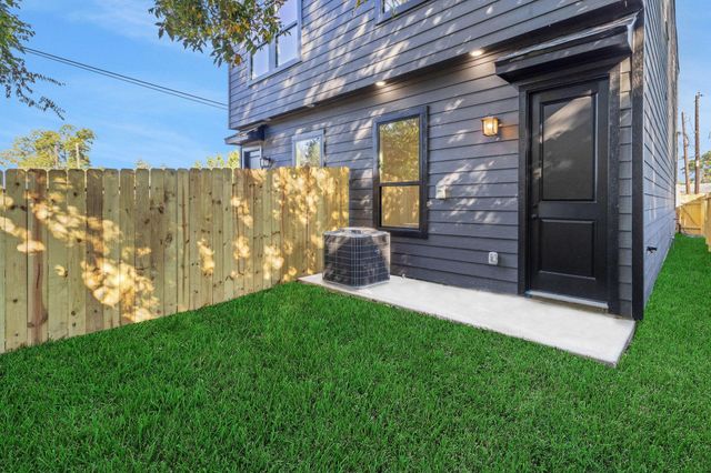 7962 Ethel Street A, Houston, TX 77028