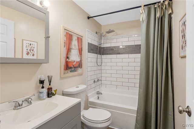 117 Finwood Drive, Van Buren, NY 13027