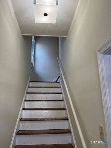 1946 Chapel Street 2nd Floor, New Haven, CT 06515