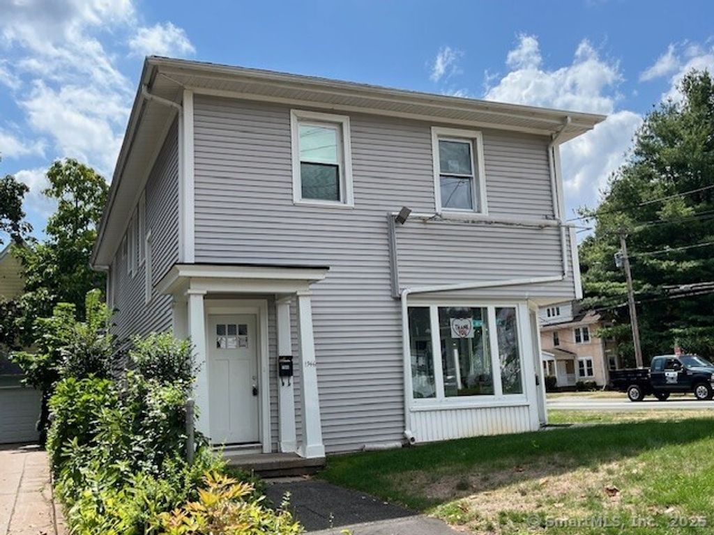 1946 Chapel Street 2nd Floor, New Haven, CT 06515