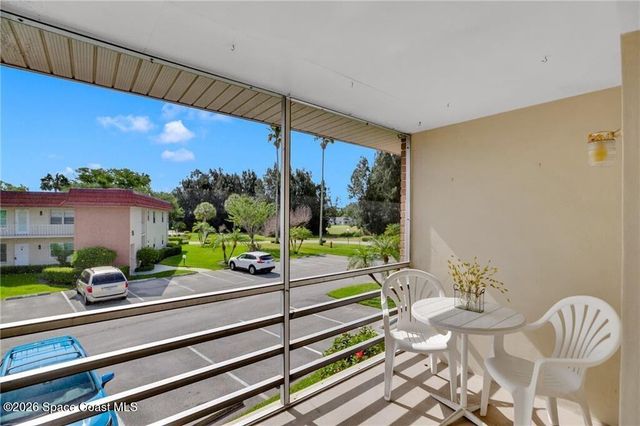 16 Vista Palm Lane 204, Vero Beach, FL 32962
