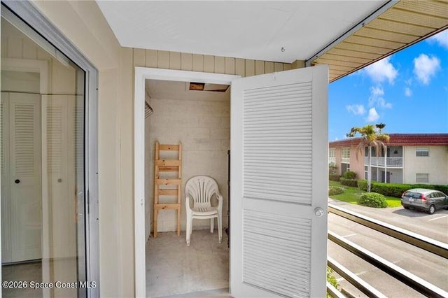 16 Vista Palm Lane 204, Vero Beach, FL 32962