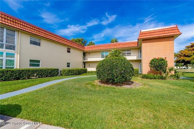 16 Vista Palm Lane 204, Vero Beach, FL 32962