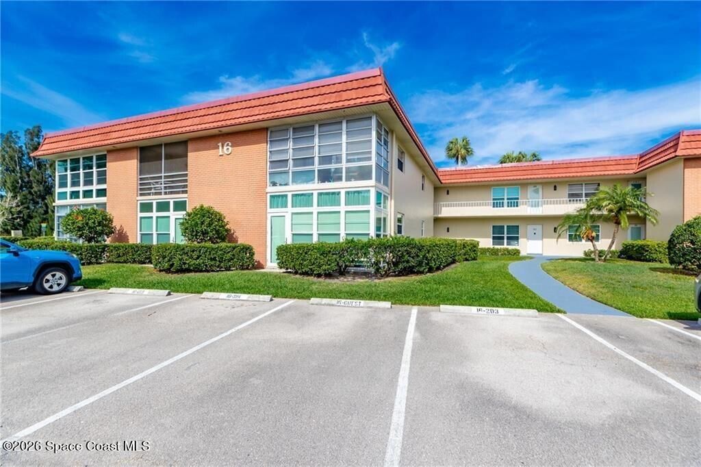 16 Vista Palm Lane 204, Vero Beach, FL 32962