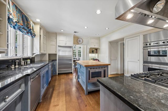 3467 Ella Lee Lane, Houston, TX 77027