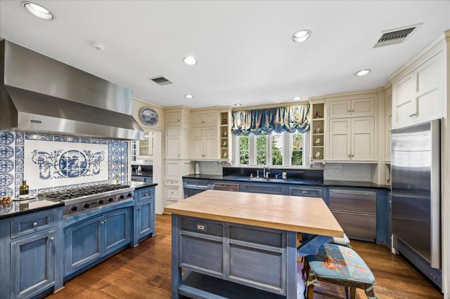 3467 Ella Lee Lane, Houston, TX 77027