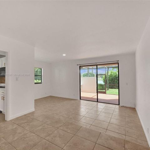 9120 Taft St, Pembroke Pines, FL 33024