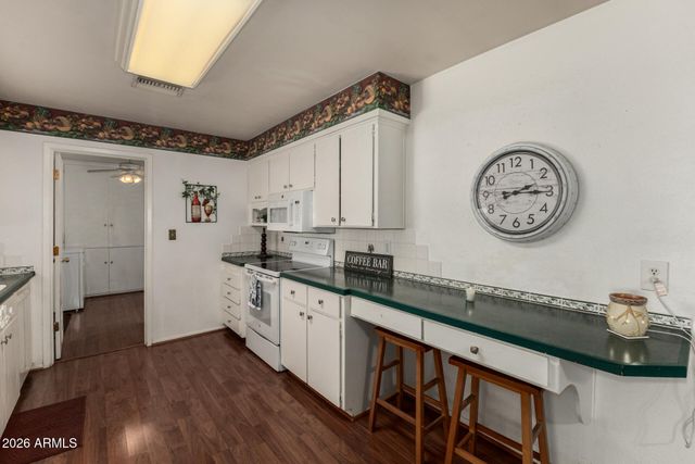 6522 E ADOBE Road, Mesa, AZ 85205