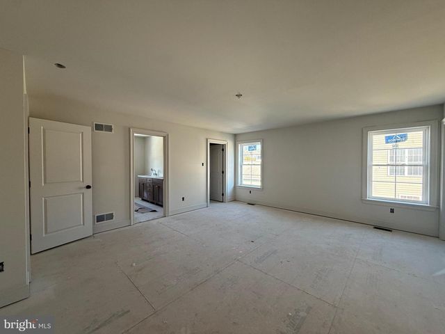 253 BEAUMONT DR, Oxford, PA 19363