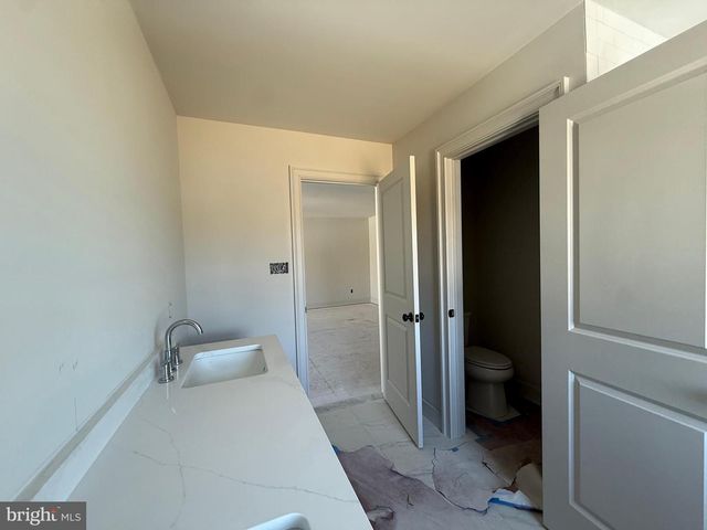 253 BEAUMONT DR, Oxford, PA 19363